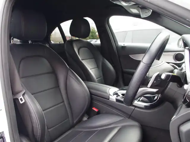 メルセデス・ベンツ Ｃ１８０ ローレウスエディション 埼玉県 2018(平30)年 2.9万km ポーラホワイト 特別仕様車 /ブラックレザーシート /アダプティブクルーズコントロール /レーダーセーフティパッケージ /ベーシックパッケージ /ブラインドスポットモニター /バックカメラ /純正ナビ /ETC /フルセグTV /シートヒーター