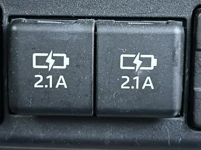 トヨタ シエンタ G 兵庫県 2020(令2)年 6万km ベージュ ワンオーナー/社外ナビ/BTオーディオ/フルセグテレビ/CD/DVD再生機能/バックカメラ/ETC/両側パワースライドドア/前席シートヒーター/ステアリングヒーター/ヘッドライトレベライザー/衝突軽減ブレーキ/アイドリングストップ