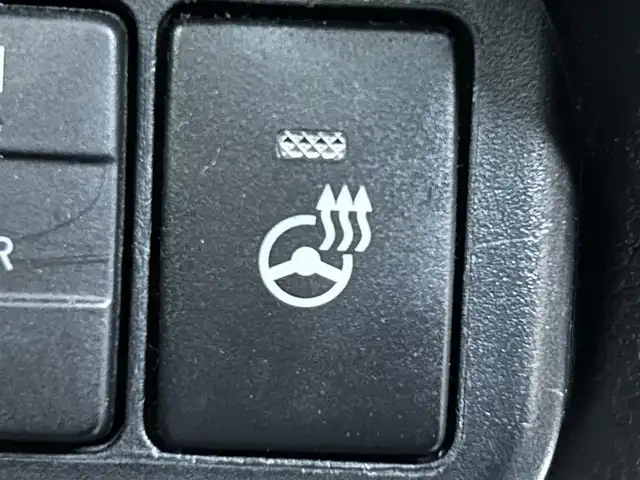 トヨタ シエンタ G 兵庫県 2020(令2)年 6万km ベージュ ワンオーナー/社外ナビ/BTオーディオ/フルセグテレビ/CD/DVD再生機能/バックカメラ/ETC/両側パワースライドドア/前席シートヒーター/ステアリングヒーター/ヘッドライトレベライザー/衝突軽減ブレーキ/アイドリングストップ