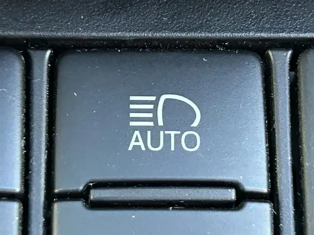 トヨタ シエンタ G 兵庫県 2020(令2)年 6万km ベージュ ワンオーナー/社外ナビ/BTオーディオ/フルセグテレビ/CD/DVD再生機能/バックカメラ/ETC/両側パワースライドドア/前席シートヒーター/ステアリングヒーター/ヘッドライトレベライザー/衝突軽減ブレーキ/アイドリングストップ