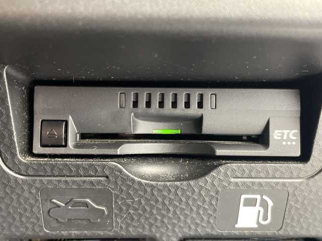 トヨタ ルーミー カスタムG－T 愛知県 2020(令2)年 3.3万km ブラックマイカメタリック 純正ナビ/・地デジ/・Ｂｌｕｅｔｏｏｔｈ/・ＣＤ/バックカメラ/両側パワースライドドア/ＥＴＣ/レーダークルーズコントロール/衝突軽減/レーンキープアシスト/クリアランスソナー/オートハイビーム/ＬＥＤヘッドライト/フォグランプ/純正アルミホイール/スマートキー