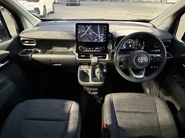 トヨタ シエンタ Z 千葉県 2022(令4)年 1.9万km ブラック ワンオーナー/純正ナビ/Bluetooth/フルセグTV/ETC2.0/全方位カメラ/両側パワースライドドア/プリクラッシュセーフティ/レーンディパーチャーアラート/ブラインドスポットモニター/クリアランスソナー/プロアクティブドライビングアシスト/ロードサインアシスト/オートハイビーム/レーダークルーズコントロール/前席シートヒーター/ステアリングヒーター/スマートキー/スペアキー×１/プッシュスタート/純正フロアマット/純正アルミホイール