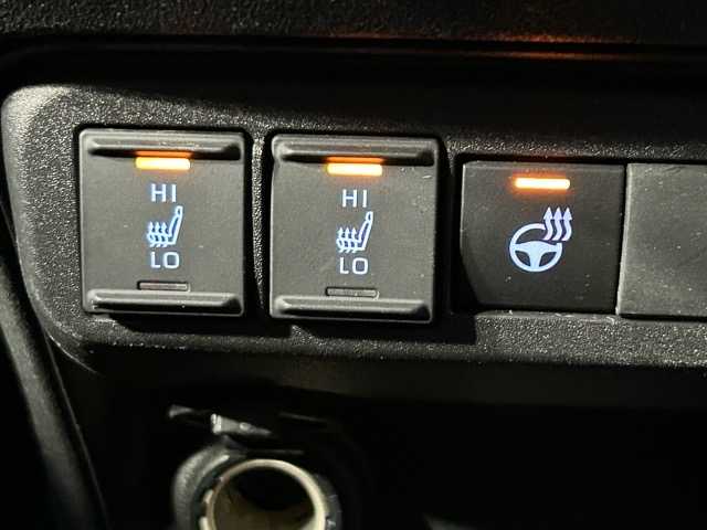 トヨタ シエンタ Z 千葉県 2022(令4)年 1.9万km ブラック ワンオーナー/純正ナビ/Bluetooth/フルセグTV/ETC2.0/全方位カメラ/両側パワースライドドア/プリクラッシュセーフティ/レーンディパーチャーアラート/ブラインドスポットモニター/クリアランスソナー/プロアクティブドライビングアシスト/ロードサインアシスト/オートハイビーム/レーダークルーズコントロール/前席シートヒーター/ステアリングヒーター/スマートキー/スペアキー×１/プッシュスタート/純正フロアマット/純正アルミホイール