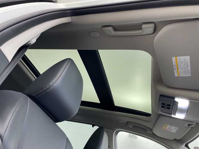 日産 エクストレイル G e－4ORCE 岐阜県 2024(令6)年 0.2万km ブリリアントホワイトパール 純正ナビ/Bluetooth/USB/AppleCarPlay/フルセグTV/アラウンドビューモニター/パノラミックガラスルーフ/プロパイロット2.0/プロパイロットパーキング/e-Pedal/インテリジェントルームミラー/エマージェンシーブレーキ/車線逸脱警報/車線逸脱防止支援システム/アダプティブヘッドライト/ソナー/標識検知機能/ヘッドアップディスプレイ/リモコンオートバックドア/ブラインドスポットインフォメーション/ハンドル支援/ステアリングヒーター/シートヒーター/ポジションメモリー/パワーシート/ワイヤレス充電器/前後ドライブレコーダー/ETC2.0/電動パーキングブレーキ/ブレーキホールド/ステアリングリモコン/ヘッドライトレベライザー/オートLEDヘッドライト/レザーシート/電動格納ミラー革巻きステアリング