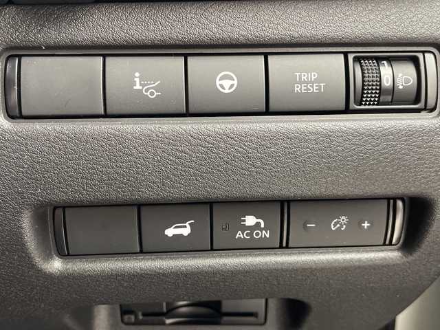 日産 エクストレイル G e－4ORCE 岐阜県 2024(令6)年 0.2万km ブリリアントホワイトパール 純正ナビ/Bluetooth/USB/AppleCarPlay/フルセグTV/アラウンドビューモニター/パノラミックガラスルーフ/プロパイロット2.0/プロパイロットパーキング/e-Pedal/インテリジェントルームミラー/エマージェンシーブレーキ/車線逸脱警報/車線逸脱防止支援システム/アダプティブヘッドライト/ソナー/標識検知機能/ヘッドアップディスプレイ/リモコンオートバックドア/ブラインドスポットインフォメーション/ハンドル支援/ステアリングヒーター/シートヒーター/ポジションメモリー/パワーシート/ワイヤレス充電器/前後ドライブレコーダー/ETC2.0/電動パーキングブレーキ/ブレーキホールド/ステアリングリモコン/ヘッドライトレベライザー/オートLEDヘッドライト/レザーシート/電動格納ミラー革巻きステアリング