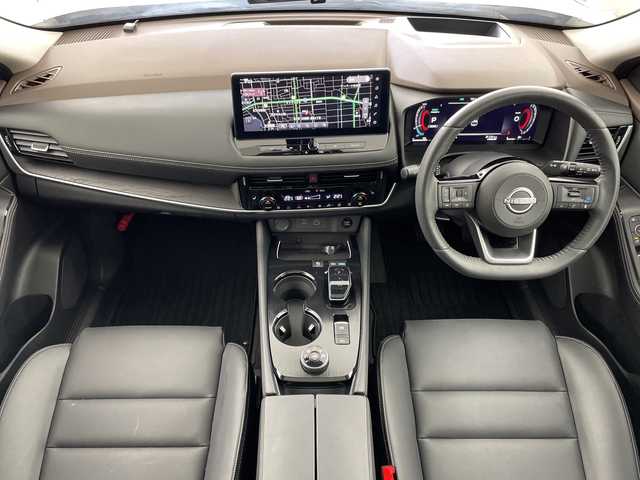 日産 エクストレイル G e－4ORCE 岐阜県 2024(令6)年 0.2万km ブリリアントホワイトパール 純正ナビ/Bluetooth/USB/AppleCarPlay/フルセグTV/アラウンドビューモニター/パノラミックガラスルーフ/プロパイロット2.0/プロパイロットパーキング/e-Pedal/インテリジェントルームミラー/エマージェンシーブレーキ/車線逸脱警報/車線逸脱防止支援システム/アダプティブヘッドライト/ソナー/標識検知機能/ヘッドアップディスプレイ/リモコンオートバックドア/ブラインドスポットインフォメーション/ハンドル支援/ステアリングヒーター/シートヒーター/ポジションメモリー/パワーシート/ワイヤレス充電器/前後ドライブレコーダー/ETC2.0/電動パーキングブレーキ/ブレーキホールド/ステアリングリモコン/ヘッドライトレベライザー/オートLEDヘッドライト/レザーシート/電動格納ミラー革巻きステアリング