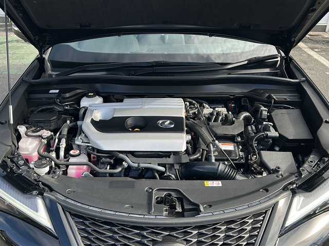 レクサス ＵＸ 250h Fスポーツ 愛知県 2022(令4)年 2.2万km グラファイトブラックガラスフレーク /禁煙車/ワンオーナー//ムーンルーフ(チルト&スライド)//12.3インチディスプレイオーディオ//コネクティッドナビ/フルセグTV//Bluetooth・USB//バックカメラ・パノラミックビューモニター//ビルトインETC2.0//赤革シート//前後ドライブレコーダー（ZDR035）//レクサスセーフティシステムプラス//プリクラッシュセーフティ//レーンディパーチャーアラート//レーントレーシングアシスト//オートマチックハイビーム//レーダークルーズコントロール/　（全車速追従機能付き）//ブラインドスポットモニター//ロードサインアシスト//先行車発進告知機能//プロアクティブドライビングアシスト//クリアランスソナー//前席パワーシート（D席ポジションメモリ付き）//前席シートヒーター//ステアリングヒーター//電動パーキング・ブレーキホールド//パワーバックドア//純正１８インチアルミ//アクティブサウンドコントロール//Fスポーツ専用フレアレッド内装//LEDオートライト//電動格納ミラーウィンカー//純正フロアマット//カードキー×1スペアキー×１//取扱説明書/新車保証書