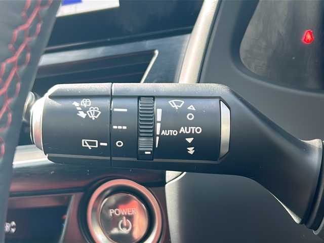 レクサス ＵＸ 250h Fスポーツ 愛知県 2022(令4)年 2.2万km グラファイトブラックガラスフレーク /禁煙車/ワンオーナー//ムーンルーフ(チルト&スライド)//12.3インチディスプレイオーディオ//コネクティッドナビ/フルセグTV//Bluetooth・USB//バックカメラ・パノラミックビューモニター//ビルトインETC2.0//赤革シート//前後ドライブレコーダー（ZDR035）//レクサスセーフティシステムプラス//プリクラッシュセーフティ//レーンディパーチャーアラート//レーントレーシングアシスト//オートマチックハイビーム//レーダークルーズコントロール/　（全車速追従機能付き）//ブラインドスポットモニター//ロードサインアシスト//先行車発進告知機能//プロアクティブドライビングアシスト//クリアランスソナー//前席パワーシート（D席ポジションメモリ付き）//前席シートヒーター//ステアリングヒーター//電動パーキング・ブレーキホールド//パワーバックドア//純正１８インチアルミ//アクティブサウンドコントロール//Fスポーツ専用フレアレッド内装//LEDオートライト//電動格納ミラーウィンカー//純正フロアマット//カードキー×1スペアキー×１//取扱説明書/新車保証書