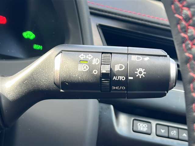 レクサス ＵＸ 250h Fスポーツ 愛知県 2022(令4)年 2.2万km グラファイトブラックガラスフレーク /禁煙車/ワンオーナー//ムーンルーフ(チルト&スライド)//12.3インチディスプレイオーディオ//コネクティッドナビ/フルセグTV//Bluetooth・USB//バックカメラ・パノラミックビューモニター//ビルトインETC2.0//赤革シート//前後ドライブレコーダー（ZDR035）//レクサスセーフティシステムプラス//プリクラッシュセーフティ//レーンディパーチャーアラート//レーントレーシングアシスト//オートマチックハイビーム//レーダークルーズコントロール/　（全車速追従機能付き）//ブラインドスポットモニター//ロードサインアシスト//先行車発進告知機能//プロアクティブドライビングアシスト//クリアランスソナー//前席パワーシート（D席ポジションメモリ付き）//前席シートヒーター//ステアリングヒーター//電動パーキング・ブレーキホールド//パワーバックドア//純正１８インチアルミ//アクティブサウンドコントロール//Fスポーツ専用フレアレッド内装//LEDオートライト//電動格納ミラーウィンカー//純正フロアマット//カードキー×1スペアキー×１//取扱説明書/新車保証書