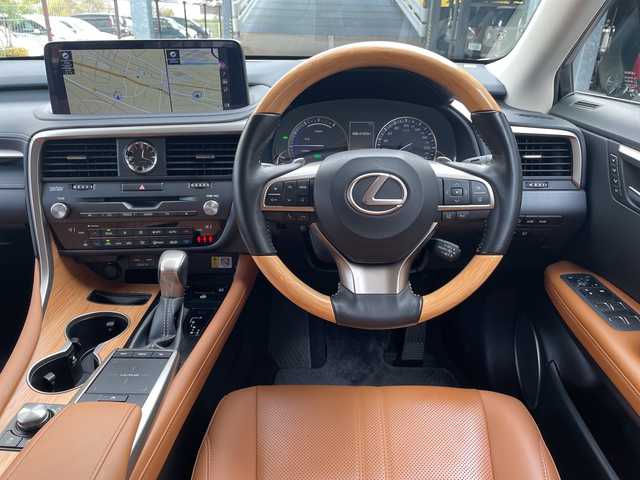 レクサス ＲＸ 450h バージョンL 広島県 2020(令2)年 4.2万km ソニッククォーツ 禁煙/モデリスタエアロ（F/S/R）/レクサスセーフティ/・プリクラッシュセーフティ/・レーンディパーチャーアラート/・レーダークルーズコントロール/・オートマチックハイビーム/・先行車発進お知らせ/BSM/RCTA/HUD/クリアランスソナー/マークレビンソン/純正ナビ/・フルセグ/CD/DVD/Blu-ray/SD/REC/USB/AUX/スマホ連携/パノラミックビューモニター/アルパインリアモニター/ウッドコンビステアリング/パドルシフト/ステアリングヒーター/オートライト/ヘッドランプウォッシャー/ワイヤレス充電/パワーバックドア/パワーシート/シートメモリー（D/N）/全席シートヒーター/D/Nベンチレーション/LEDヘッドライト/フォグランプ/スマートキー/プッシュスタート/スペアキー/カードキー/100V100W電源/トノカバー/アルパインミラー型ドラレコ/ETC2.0/取扱書/保証書