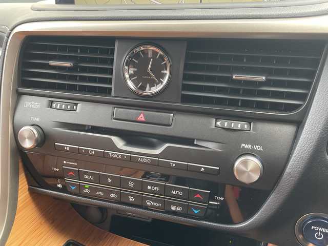 レクサス ＲＸ 450h バージョンL 広島県 2020(令2)年 4.2万km ソニッククォーツ 禁煙/モデリスタエアロ（F/S/R）/レクサスセーフティ/・プリクラッシュセーフティ/・レーンディパーチャーアラート/・レーダークルーズコントロール/・オートマチックハイビーム/・先行車発進お知らせ/BSM/RCTA/HUD/クリアランスソナー/マークレビンソン/純正ナビ/・フルセグ/CD/DVD/Blu-ray/SD/REC/USB/AUX/スマホ連携/パノラミックビューモニター/アルパインリアモニター/ウッドコンビステアリング/パドルシフト/ステアリングヒーター/オートライト/ヘッドランプウォッシャー/ワイヤレス充電/パワーバックドア/パワーシート/シートメモリー（D/N）/全席シートヒーター/D/Nベンチレーション/LEDヘッドライト/フォグランプ/スマートキー/プッシュスタート/スペアキー/カードキー/100V100W電源/トノカバー/アルパインミラー型ドラレコ/ETC2.0/取扱書/保証書