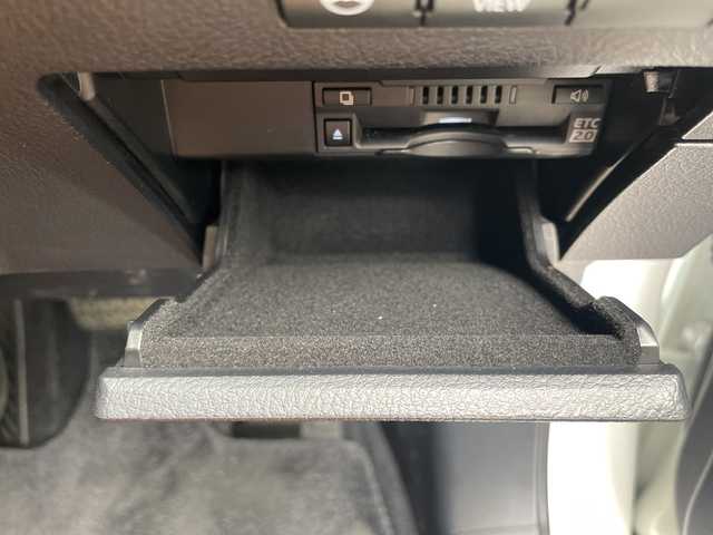 レクサス ＲＸ 450h バージョンL 広島県 2020(令2)年 4.2万km ソニッククォーツ 禁煙/モデリスタエアロ（F/S/R）/レクサスセーフティ/・プリクラッシュセーフティ/・レーンディパーチャーアラート/・レーダークルーズコントロール/・オートマチックハイビーム/・先行車発進お知らせ/BSM/RCTA/HUD/クリアランスソナー/マークレビンソン/純正ナビ/・フルセグ/CD/DVD/Blu-ray/SD/REC/USB/AUX/スマホ連携/パノラミックビューモニター/アルパインリアモニター/ウッドコンビステアリング/パドルシフト/ステアリングヒーター/オートライト/ヘッドランプウォッシャー/ワイヤレス充電/パワーバックドア/パワーシート/シートメモリー（D/N）/全席シートヒーター/D/Nベンチレーション/LEDヘッドライト/フォグランプ/スマートキー/プッシュスタート/スペアキー/カードキー/100V100W電源/トノカバー/アルパインミラー型ドラレコ/ETC2.0/取扱書/保証書