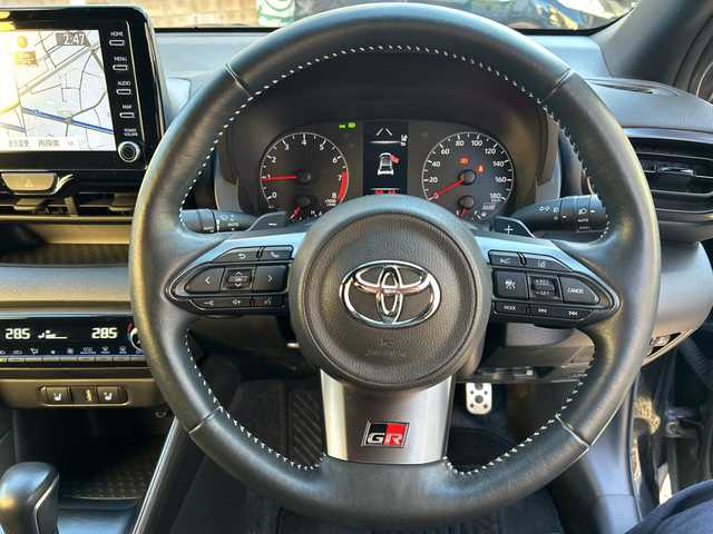 トヨタ ＧＲヤリス RS 東京都 2021(令3)年 6.4万km プレシャスブラックパール ワンオーナー/純正ナビ(T-Connect ・フルセグ・Bluetooth・AM・FM)/バックカメラ/パドルシフト/前後ドライブレコーダー/レーダークルーズコントロール/衝突軽減ブレーキ/レーンアシスト/ハンドルヒーター/シートヒーター/ETC2.0/オートブレーキホールド/前後コーナーセンサー/取扱説明書/保証書/記録簿