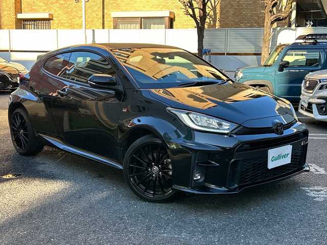 トヨタ ＧＲヤリス RS 東京都 2021(令3)年 6.4万km プレシャスブラックパール ワンオーナー/純正ナビ(T-Connect ・フルセグ・Bluetooth・AM・FM)/バックカメラ/パドルシフト/前後ドライブレコーダー/レーダークルーズコントロール/衝突軽減ブレーキ/レーンアシスト/ハンドルヒーター/シートヒーター/ETC2.0/オートブレーキホールド/前後コーナーセンサー/取扱説明書/保証書/記録簿