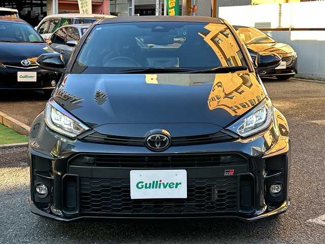 トヨタ ＧＲヤリス RS 東京都 2021(令3)年 6.4万km プレシャスブラックパール ワンオーナー/純正ナビ(T-Connect ・フルセグ・Bluetooth・AM・FM)/バックカメラ/パドルシフト/前後ドライブレコーダー/レーダークルーズコントロール/衝突軽減ブレーキ/レーンアシスト/ハンドルヒーター/シートヒーター/ETC2.0/オートブレーキホールド/前後コーナーセンサー/取扱説明書/保証書/記録簿