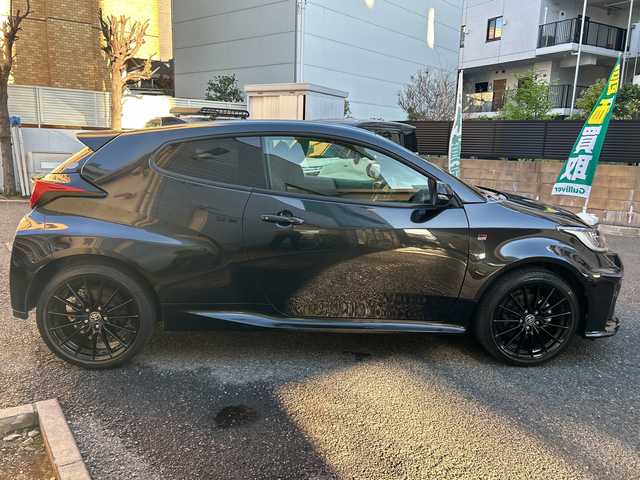 トヨタ ＧＲヤリス RS 東京都 2021(令3)年 6.4万km プレシャスブラックパール ワンオーナー/純正ナビ(T-Connect ・フルセグ・Bluetooth・AM・FM)/バックカメラ/パドルシフト/前後ドライブレコーダー/レーダークルーズコントロール/衝突軽減ブレーキ/レーンアシスト/ハンドルヒーター/シートヒーター/ETC2.0/オートブレーキホールド/前後コーナーセンサー/取扱説明書/保証書/記録簿