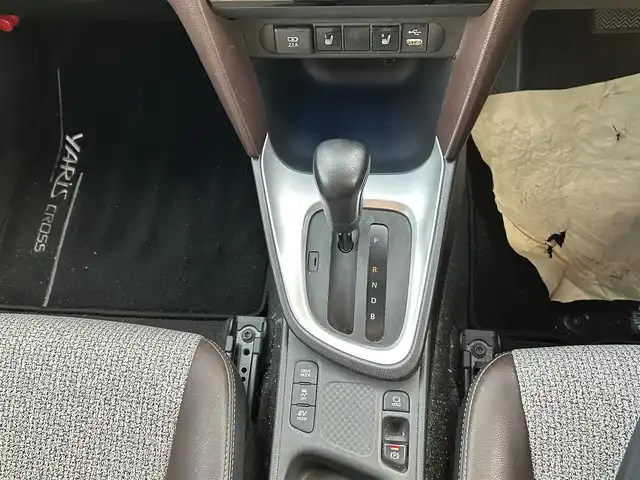 トヨタ ヤリスクロス ハイブリッド Z 福岡県 2021(令3)年 8.8万km ブラックマイカ フルセグナビ/クルーズコントロール/ビルトインETC/ETC2.0/ドライブレコーダー/前席シートヒーター/LEDライト/全方位車外カメラ/純正アルミホイール