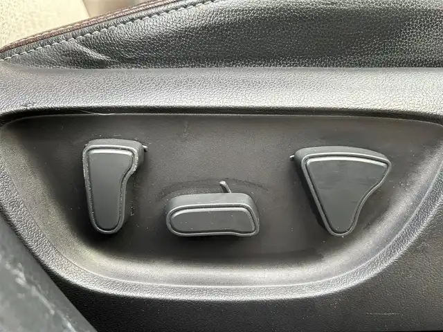 トヨタ ヤリスクロス ハイブリッド Z 福岡県 2021(令3)年 8.8万km ブラックマイカ フルセグナビ/クルーズコントロール/ビルトインETC/ETC2.0/ドライブレコーダー/前席シートヒーター/LEDライト/全方位車外カメラ/純正アルミホイール