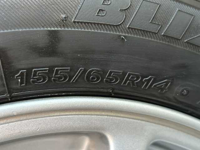 ダイハツ ムーヴ コンテ カスタム G 青森県 2012(平24)年 9万km ブラックマイカメタリック 4WD/HIDヘッドライト/フォグランプ/オートエアコン/純正ドアバイザー/純正フロアマット/パワーステアリング/パワーウィンドウ/電動格納ドアミラー/スマートキー/盗難防止装置/純正14インチアルミ