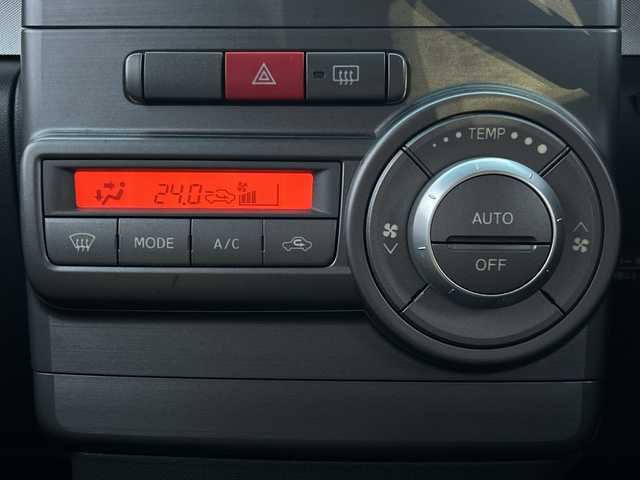 ダイハツ ムーヴ コンテ カスタム G 青森県 2012(平24)年 9万km ブラックマイカメタリック 4WD/HIDヘッドライト/フォグランプ/オートエアコン/純正ドアバイザー/純正フロアマット/パワーステアリング/パワーウィンドウ/電動格納ドアミラー/スマートキー/盗難防止装置/純正14インチアルミ