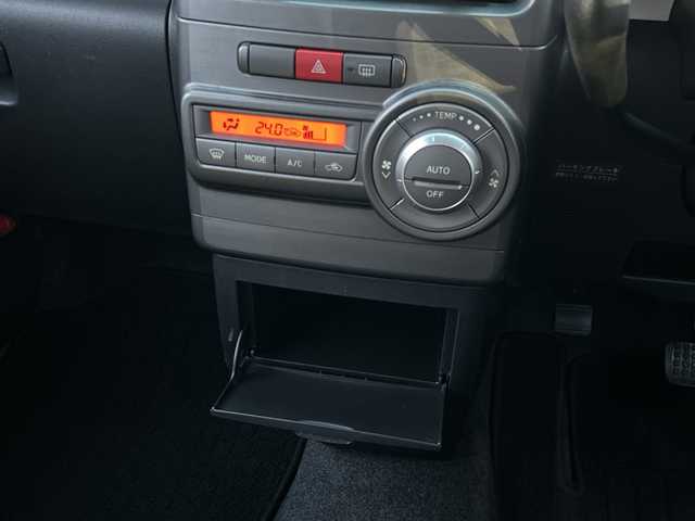 ダイハツ ムーヴ コンテ カスタム G 青森県 2012(平24)年 9万km ブラックマイカメタリック 4WD/HIDヘッドライト/フォグランプ/オートエアコン/純正ドアバイザー/純正フロアマット/パワーステアリング/パワーウィンドウ/電動格納ドアミラー/スマートキー/盗難防止装置/純正14インチアルミ