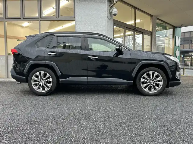 トヨタ ＲＡＶ４ G Zパッケージ 神奈川県 2020(令2)年 5.2万km アティチュードブラックマイカ ワンオーナー/社外ナビ/サンルーフ/フルセグTV/バックカメラ/クルーズコントロール/ETC/パワーバックドア/レザーシート/D席パワーシート/前席シートヒーター/メモリシート/ハンドルヒーター/ルーフレール/ドライブレコーダー/スマートキー/スペアキー×1/純正フロアマット/純正AW/取扱説明書/保証書