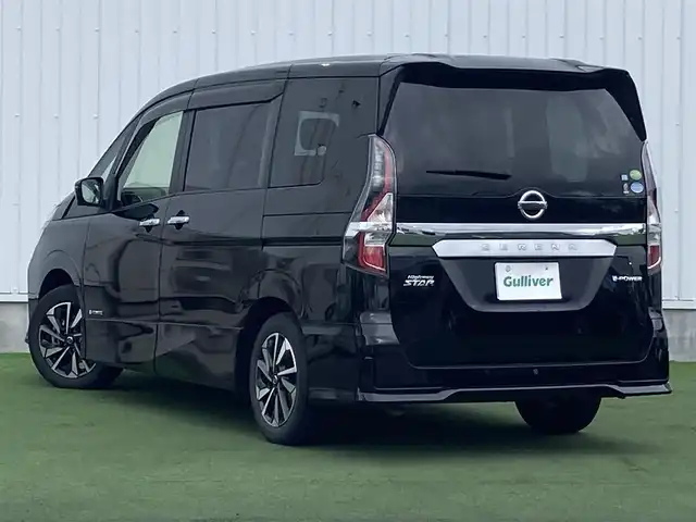 日産 セレナ e－パワー ハイウェイスター V 香川県 2020(令2)年 4.4万km ダイヤモンドブラック 登録時走行距離：43873km/メーカー純正9型ナビ/　CD DVD BT フルセグTV/全方位カメラ/純正フリップダウンモニター/両側パワースライドドア/エマージェンシーブレーキ/レーンキープアシスト/レーダークルーズコントロール/クリアランスソナー/ブラインドスポットモニター/ビルトインETC/ドライブレコーダー/デジタルインナーミラー/LEDヘッドライト/オートライト/オートハイビーム/フォグランプ/ロールサンシェード/プッシュスタート/スマートキー/スペアキー