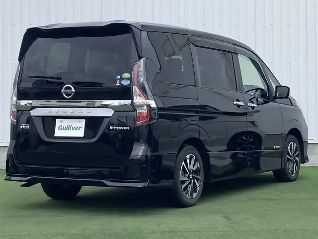 日産 セレナ e－パワー ハイウェイスター V 香川県 2020(令2)年 4.4万km ダイヤモンドブラック 登録時走行距離：43873km/メーカー純正9型ナビ/　CD DVD BT フルセグTV/全方位カメラ/純正フリップダウンモニター/両側パワースライドドア/エマージェンシーブレーキ/レーンキープアシスト/レーダークルーズコントロール/クリアランスソナー/ブラインドスポットモニター/ビルトインETC/ドライブレコーダー/デジタルインナーミラー/LEDヘッドライト/オートライト/オートハイビーム/フォグランプ/ロールサンシェード/プッシュスタート/スマートキー/スペアキー