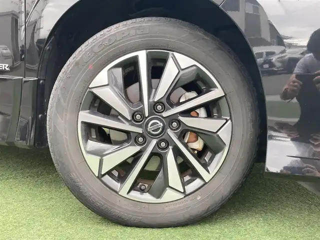 日産 セレナ e－パワー ハイウェイスター V 香川県 2020(令2)年 4.4万km ダイヤモンドブラック 登録時走行距離：43873km/メーカー純正9型ナビ/　CD DVD BT フルセグTV/全方位カメラ/純正フリップダウンモニター/両側パワースライドドア/エマージェンシーブレーキ/レーンキープアシスト/レーダークルーズコントロール/クリアランスソナー/ブラインドスポットモニター/ビルトインETC/ドライブレコーダー/デジタルインナーミラー/LEDヘッドライト/オートライト/オートハイビーム/フォグランプ/ロールサンシェード/プッシュスタート/スマートキー/スペアキー