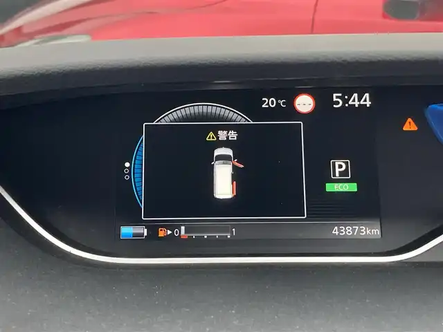 日産 セレナ e－パワー ハイウェイスター V 香川県 2020(令2)年 4.4万km ダイヤモンドブラック 登録時走行距離：43873km/メーカー純正9型ナビ/　CD DVD BT フルセグTV/全方位カメラ/純正フリップダウンモニター/両側パワースライドドア/エマージェンシーブレーキ/レーンキープアシスト/レーダークルーズコントロール/クリアランスソナー/ブラインドスポットモニター/ビルトインETC/ドライブレコーダー/デジタルインナーミラー/LEDヘッドライト/オートライト/オートハイビーム/フォグランプ/ロールサンシェード/プッシュスタート/スマートキー/スペアキー