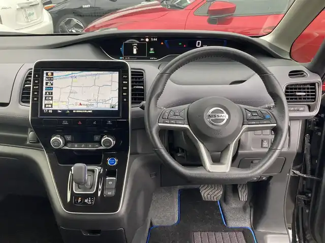 日産 セレナ e－パワー ハイウェイスター V 香川県 2020(令2)年 4.4万km ダイヤモンドブラック 登録時走行距離：43873km/メーカー純正9型ナビ/　CD DVD BT フルセグTV/全方位カメラ/純正フリップダウンモニター/両側パワースライドドア/エマージェンシーブレーキ/レーンキープアシスト/レーダークルーズコントロール/クリアランスソナー/ブラインドスポットモニター/ビルトインETC/ドライブレコーダー/デジタルインナーミラー/LEDヘッドライト/オートライト/オートハイビーム/フォグランプ/ロールサンシェード/プッシュスタート/スマートキー/スペアキー