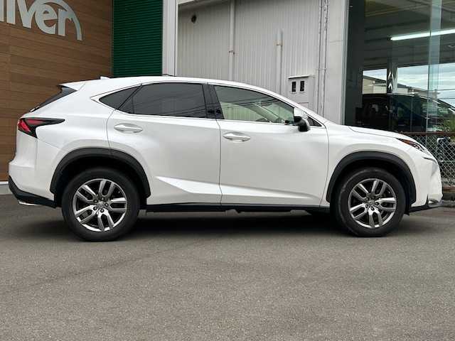レクサス ＮＸ 200t Iパッケージ 静岡県 2014(平26)年 5.5万km ソニッククォーツ 純正ナビ（ＢＴ/フルセグTV）/ＥＴＣ　/バックカメラ/パワーシート　/パドルシフト　/スペアキー１　/アイドリングストップ　/プッシュスタート　/クルーズコントロール　/取扱説明書　/保証書