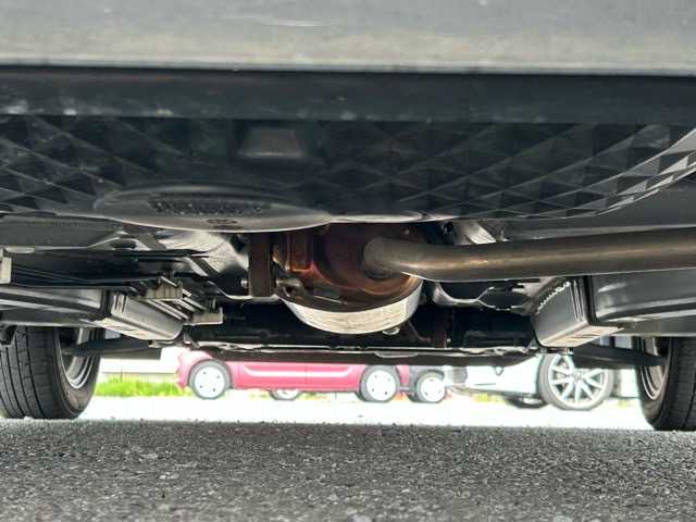 ダイハツ タント カスタム X スタイルセレクション 千葉県 2021(令3)年 2.8万km ブラックマイカメタリック 衝突被害軽減システム/純正ナビ/フルセグテレビ/Bluetooth/DVD/両側パワースライドドア/全方位カメラ/ハーフレザーシート/ロングスライドシート/ドライブレコーダー/スマートキー/プッシュスタート/ビルトインETC/オートライト/LEDヘッドランプ/コーナーセンサー/社外フロアマット/保証書/取扱説明書/タイヤ積込（純正アルミホイール付き）