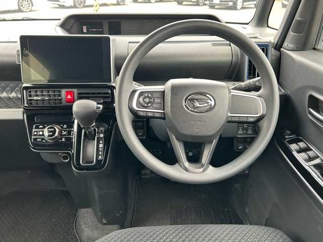 ダイハツ タント カスタム X スタイルセレクション 千葉県 2021(令3)年 2.8万km ブラックマイカメタリック 衝突被害軽減システム/純正ナビ/フルセグテレビ/Bluetooth/DVD/両側パワースライドドア/全方位カメラ/ハーフレザーシート/ロングスライドシート/ドライブレコーダー/スマートキー/プッシュスタート/ビルトインETC/オートライト/LEDヘッドランプ/コーナーセンサー/社外フロアマット/保証書/取扱説明書/タイヤ積込（純正アルミホイール付き）