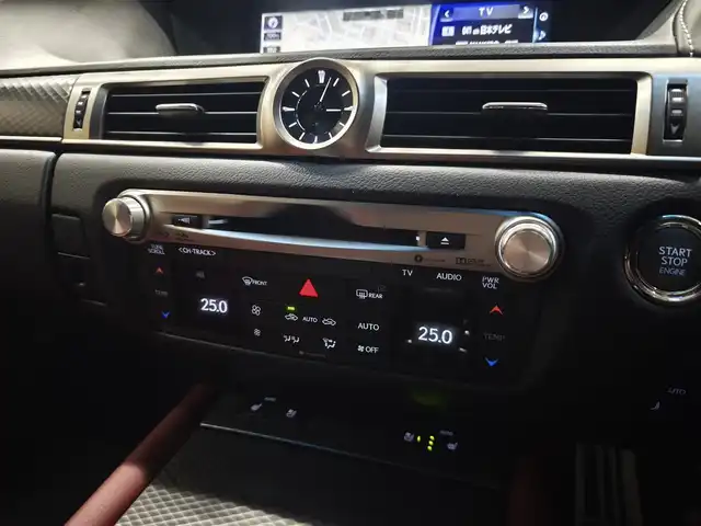 レクサス ＧＳ 200t Fスポーツ 群馬県 2016(平28)年 4.8万km ダークグレーマイカ 赤革シート/シートベンチレーション/三眼LEDライト/前席パワーシート/純正ナビ/バックカメラ/スマートキー/フルセグTV/ACC/レクサスセーフティ/パワーバックドア/ステアリングヒーター