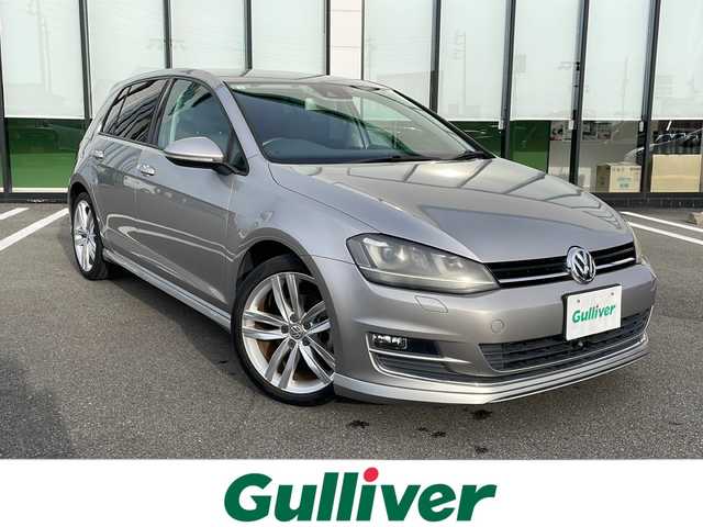 フォルクスワーゲン ゴルフ TSI ハイライン BMテクノ 岐阜県 2013(平25)年 10.7万km シルバー 登録時走行距離106772km/純正ＳＤナビ　/ビルトインＥＴＣ　/バックカメラ　/レーダークルーズコントロール　/衝突軽減システム　/盗難防止装置　/横滑り防止装置　/アイドリングストップ　/ＡＢＳ　/純正１８インチアルミホイール　/スマートキー/スペアキー1本/純正フロアマット/ワンオーナー