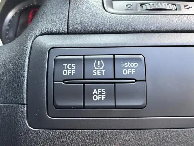 マツダ ＣＸ－５ XD 宮城県 2013(平25)年 8.5万km クリスタルホワイトパールマイカ 登録時走行距離８４３２２ｋｍ/ＢＯＳＥ　プレミアムサウンド/i-stop/アダプティブフロントライティングシステム/純正ナビ/・フルセグテレビ/・Bluetooth/プッシュスタート/バックカメラ/オートライト/スマートキー/ＥＴＣ/ドライブレコーダー/ターボ/フォグランプ/ウインカーミラー/ドアバイザー
