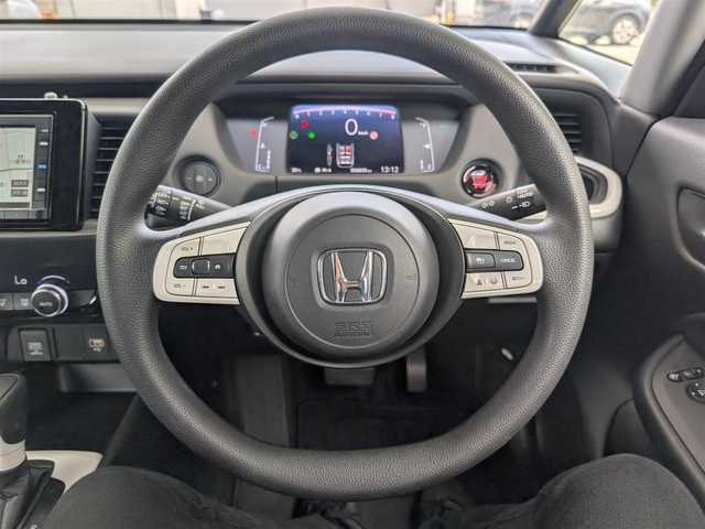 ホンダ フィット ホーム 埼玉県 2021(令3)年 3.7万km ルナシルバーM 純正メモリナビ/Bluetoothオーディオ/CD再生/AM/FMラジオ/バックカメラ/クルーズコントロール（追従機能つき)/レーンキープ/純正ドアバイザー/純正フロアマット/プッシュスタート/ETC/LEDヘッドライト/スマートキー×2/整備記録簿(R6)