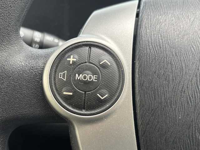 トヨタ アクア S 石川県 2014(平26)年 9.6万km ブラックマイカ 登録時走行距離９５９６２Km/バックカメラ/パーキングアシスト/社外ETC/プッシュスタート/スマートキー/スペアキー1本/ステアリングリモコン/ヘッドライトレベライザー/横滑り防止装置/オートライト/純正フロアマット/踏み間違い防止装置/コーナーポール前2本/社外ナビ/Bluetooth接続/CD/DVD/FM/AM/ワンセグ/LEDヘッドライト/フォグランプ/コーナーセンサー前後/Wミラー/電格ミラー/ドアバイザー/15インチ社外AW/タイヤ溝６ｍｍ