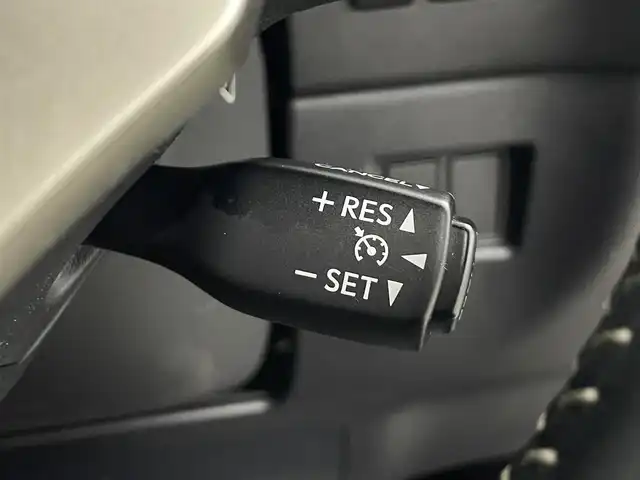 レクサス ＮＸ 200t Iパッケージ 埼玉県 2015(平27)年 5.1万km スターライトブラックガラスフレーク 禁煙車　サンルーフ　あか　3眼ヘッドライト　電動リアゲート　ETC　純正ナビ　CD　DVD　TV　BT　温シート　パワーシート　オートライト　クルーズコントロール　バックカメラ　ハンドルヒーター