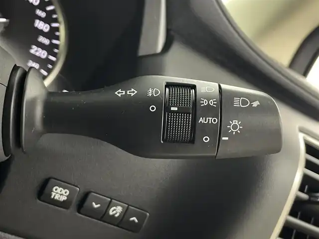 レクサス ＮＸ 200t Iパッケージ 埼玉県 2015(平27)年 5.1万km スターライトブラックガラスフレーク 禁煙車　サンルーフ　あか　3眼ヘッドライト　電動リアゲート　ETC　純正ナビ　CD　DVD　TV　BT　温シート　パワーシート　オートライト　クルーズコントロール　バックカメラ　ハンドルヒーター