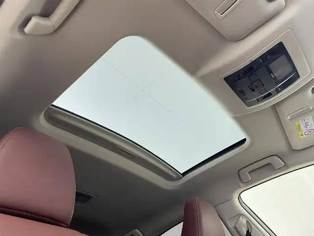 レクサス ＮＸ 200t Iパッケージ 埼玉県 2015(平27)年 5.1万km スターライトブラックガラスフレーク 禁煙車　サンルーフ　あか　3眼ヘッドライト　電動リアゲート　ETC　純正ナビ　CD　DVD　TV　BT　温シート　パワーシート　オートライト　クルーズコントロール　バックカメラ　ハンドルヒーター