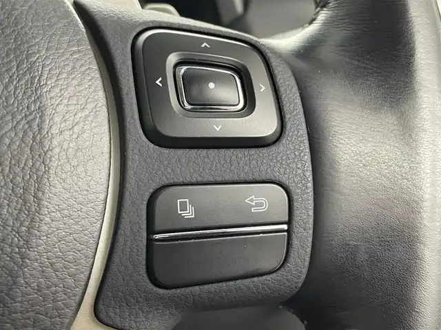 レクサス ＮＸ 200t Iパッケージ 埼玉県 2015(平27)年 5.1万km スターライトブラックガラスフレーク 禁煙車　サンルーフ　あか　3眼ヘッドライト　電動リアゲート　ETC　純正ナビ　CD　DVD　TV　BT　温シート　パワーシート　オートライト　クルーズコントロール　バックカメラ　ハンドルヒーター