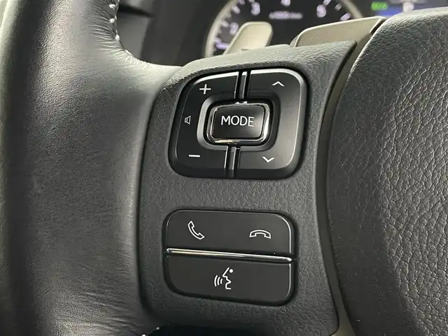 レクサス ＮＸ 200t Iパッケージ 埼玉県 2015(平27)年 5.1万km スターライトブラックガラスフレーク 禁煙車　サンルーフ　あか　3眼ヘッドライト　電動リアゲート　ETC　純正ナビ　CD　DVD　TV　BT　温シート　パワーシート　オートライト　クルーズコントロール　バックカメラ　ハンドルヒーター