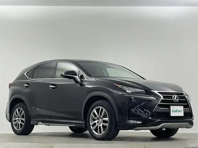 レクサス ＮＸ 200t Iパッケージ 埼玉県 2015(平27)年 5.1万km スターライトブラックガラスフレーク 禁煙車　サンルーフ　あか　3眼ヘッドライト　電動リアゲート　ETC　純正ナビ　CD　DVD　TV　BT　温シート　パワーシート　オートライト　クルーズコントロール　バックカメラ　ハンドルヒーター