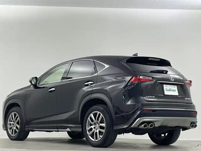 レクサス ＮＸ 200t Iパッケージ 埼玉県 2015(平27)年 5.1万km スターライトブラックガラスフレーク 禁煙車　サンルーフ　あか　3眼ヘッドライト　電動リアゲート　ETC　純正ナビ　CD　DVD　TV　BT　温シート　パワーシート　オートライト　クルーズコントロール　バックカメラ　ハンドルヒーター