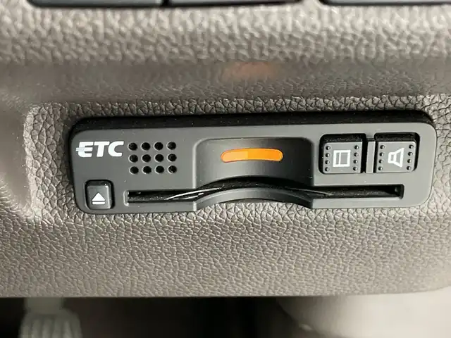 ホンダ フリード G ホンダセンシング 埼玉県 2016(平28)年 3.9万km ルナシルバーM 純正９インチナビ　/バックカメラ　/ホンダセンシング　/両側パワースライドドア　/フルセグＴＶ　/Ｂｌｕｅｔｏｏｔｈ　/ビルトインＥＴＣ　/スマートキー　/前後コーナーセンサー