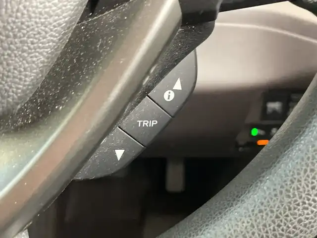 ホンダ フリード G ホンダセンシング 埼玉県 2016(平28)年 3.9万km ルナシルバーM 純正９インチナビ　/バックカメラ　/ホンダセンシング　/両側パワースライドドア　/フルセグＴＶ　/Ｂｌｕｅｔｏｏｔｈ　/ビルトインＥＴＣ　/スマートキー　/前後コーナーセンサー