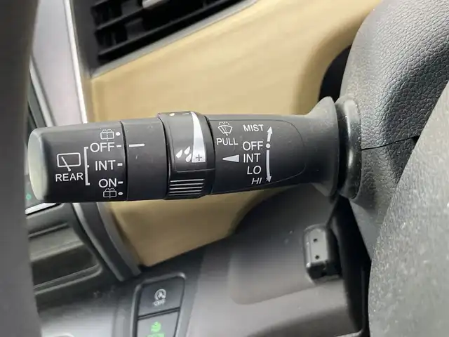 ホンダ フリード G ホンダセンシング 埼玉県 2016(平28)年 3.9万km ルナシルバーM 純正９インチナビ　/バックカメラ　/ホンダセンシング　/両側パワースライドドア　/フルセグＴＶ　/Ｂｌｕｅｔｏｏｔｈ　/ビルトインＥＴＣ　/スマートキー　/前後コーナーセンサー