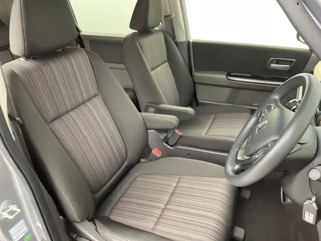 ホンダ フリード G ホンダセンシング 埼玉県 2016(平28)年 3.9万km ルナシルバーM 純正９インチナビ　/バックカメラ　/ホンダセンシング　/両側パワースライドドア　/フルセグＴＶ　/Ｂｌｕｅｔｏｏｔｈ　/ビルトインＥＴＣ　/スマートキー　/前後コーナーセンサー